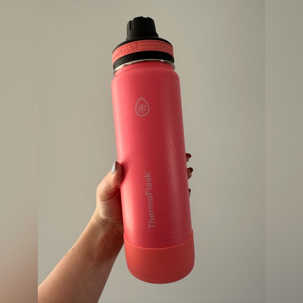 NWOT ThermoFlask Pink Water Bottle